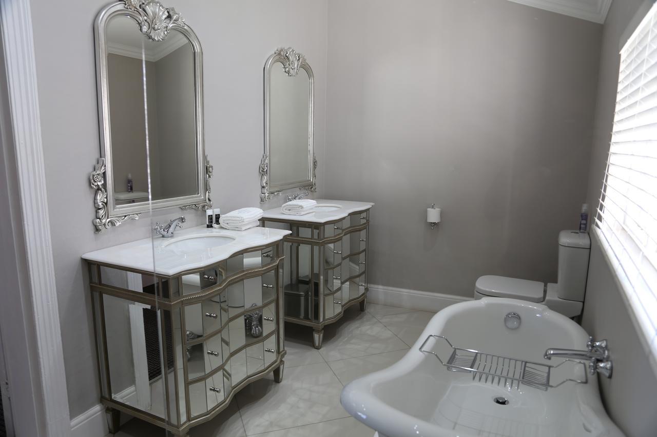 The Kingsman Boutique Hotel Burgersdorp Экстерьер фото